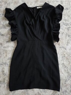 essue Black Mini Dress with Ruffle Sleeves